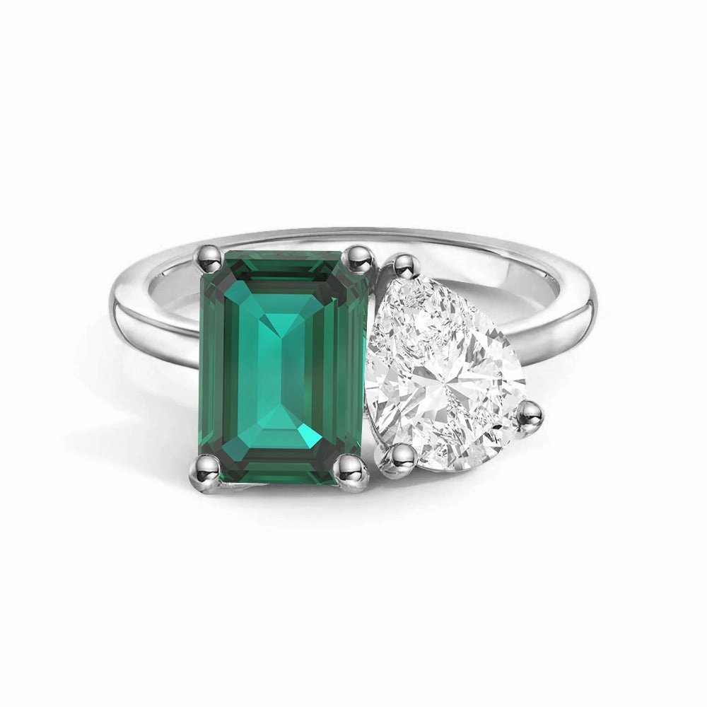 Toi et Moi Personalized Emerald Birthstone Anniversary Ring Red Tone Exquisite Look