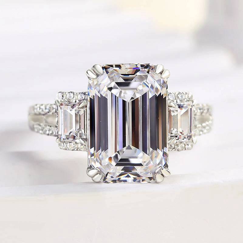 Glistening Sparkle High-Quality Piece Louily Luxury Split Shank Emerald Cut Three Stone Engagement Ring