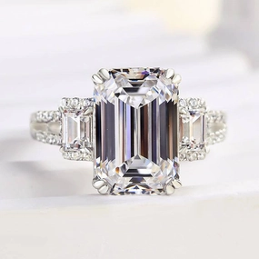 Glistening Sparkle High-Quality Piece Louily Luxury Split Shank Emerald Cut Three Stone Engagement Ring