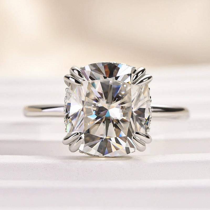 Louily Moissanite 4.5 Carat Cushion Cut Engagement Ring Dynamic Accent Glistening Detail