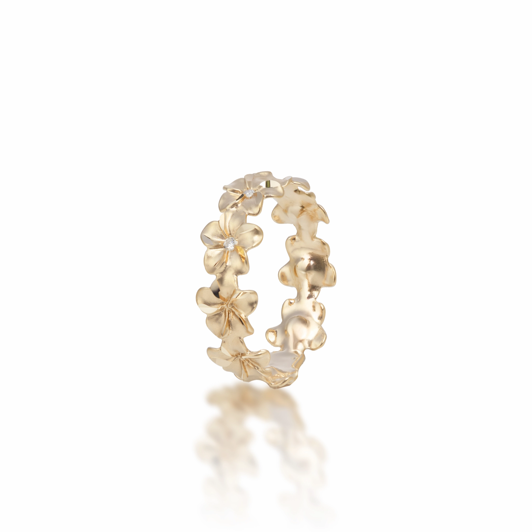 Comfortable Look Plumeria Eternity Ring in Gold with Diamonds- 6mm