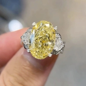 Dainty Shine Graceful Form Luxe 8.0Ct Yellow Oval Cut Three Stone Engagement Ring In Sterling Silver