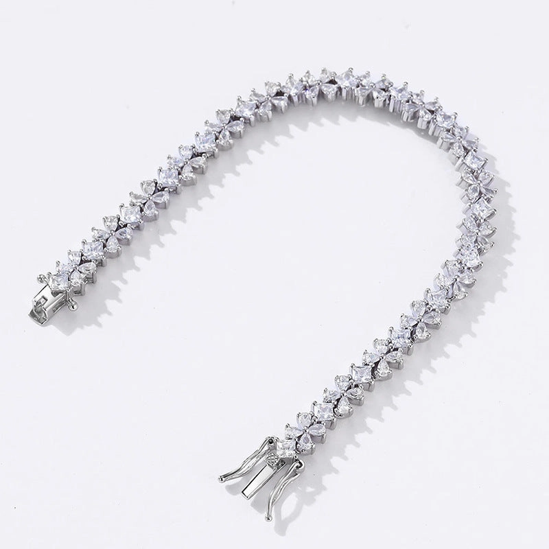 Expressive Feature Smooth Lines Four Leaf Clover Diamond Flower Tennis Bracelet | S925