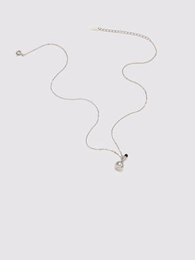 Colorful Look Potion Onyx Necklace