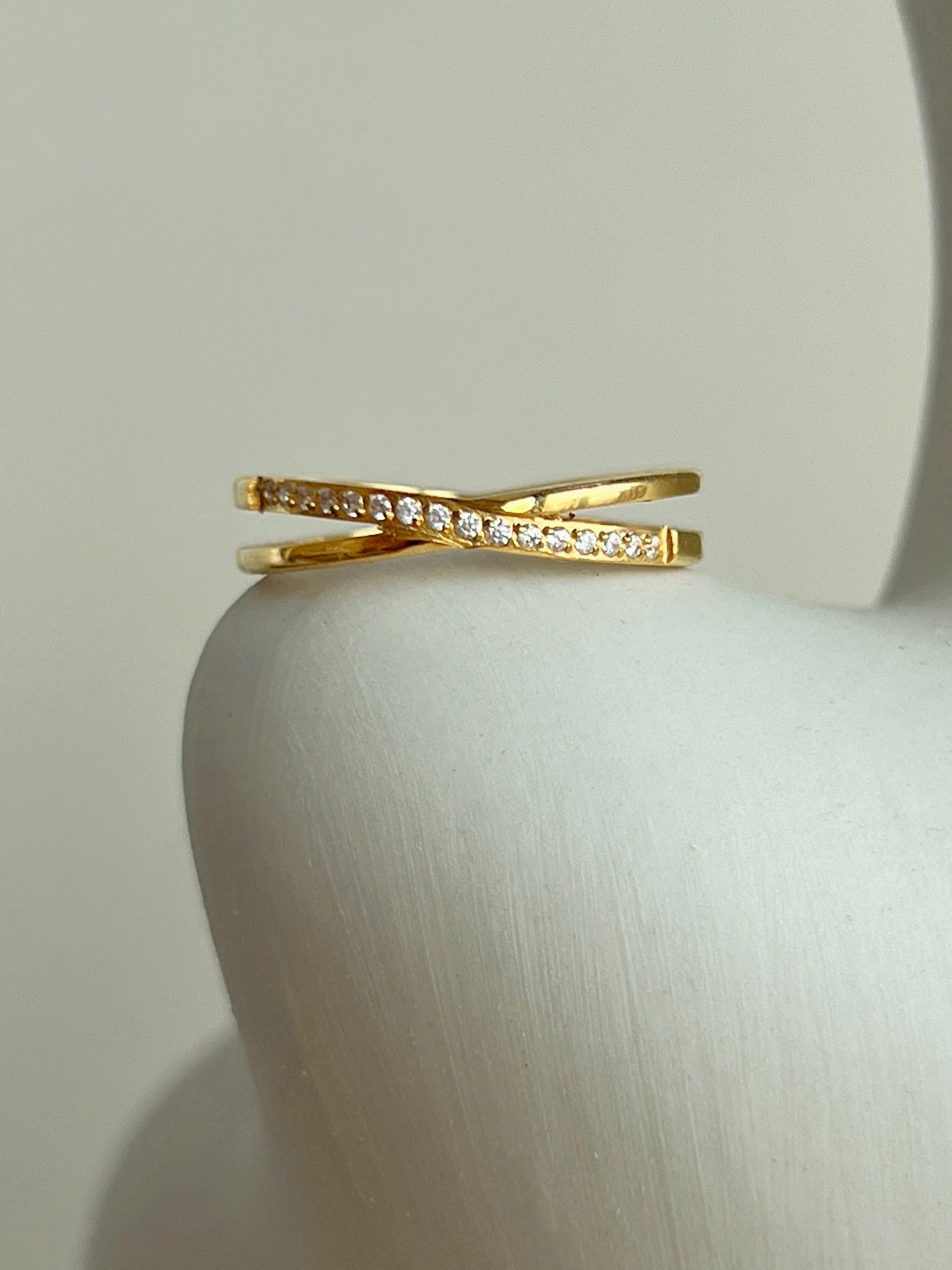 Maya Zirconia Stacking Ring 18K Gold Unique Accessory Asymmetric Balance