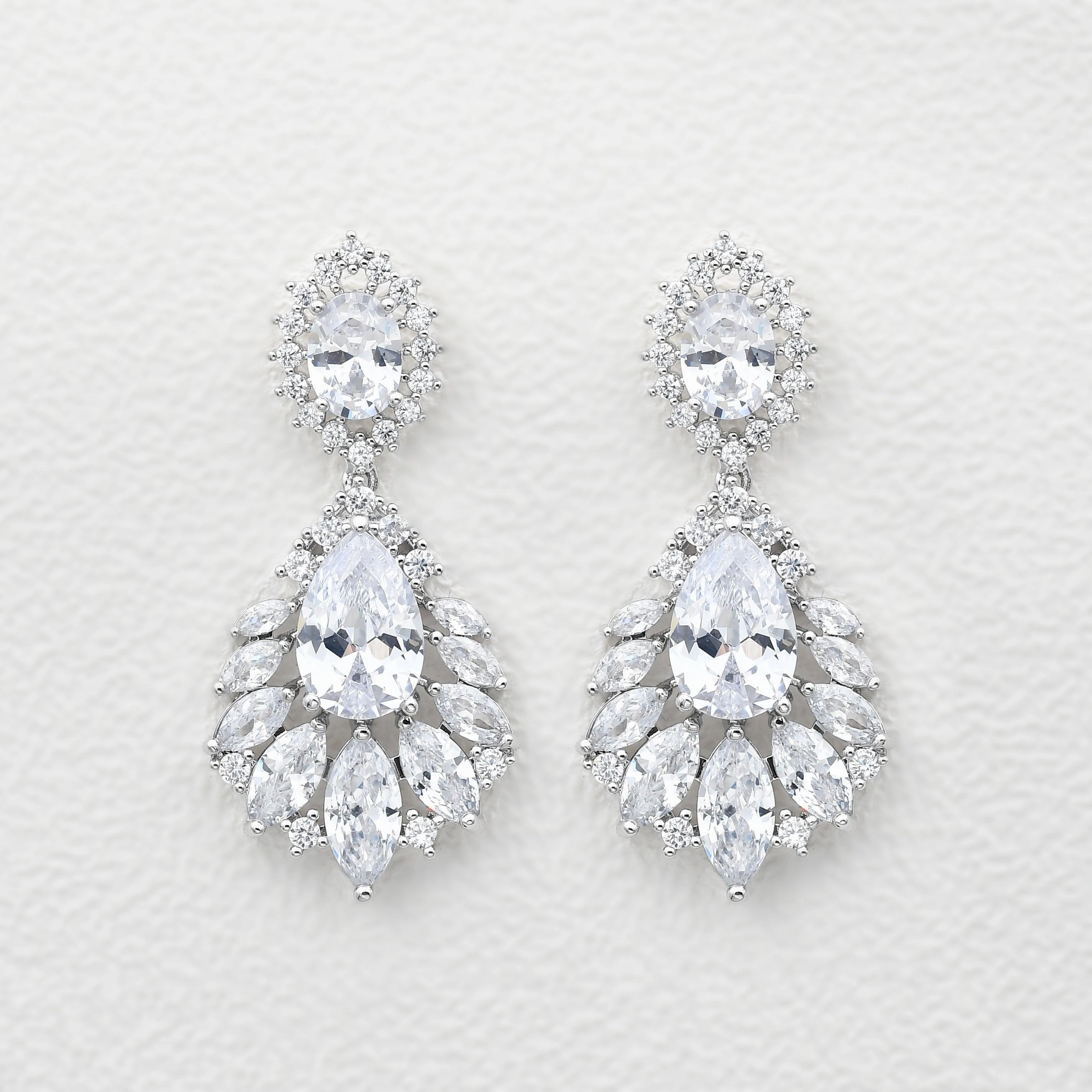 Brilliant Item Felicegals Stimulated Diamond Pear Drop Earrings