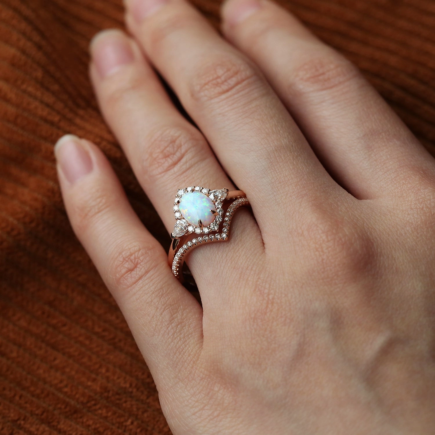 1.5ct Oval Opal Halo Ring Set 2pcs - Iris Fashion Week Shine And Style