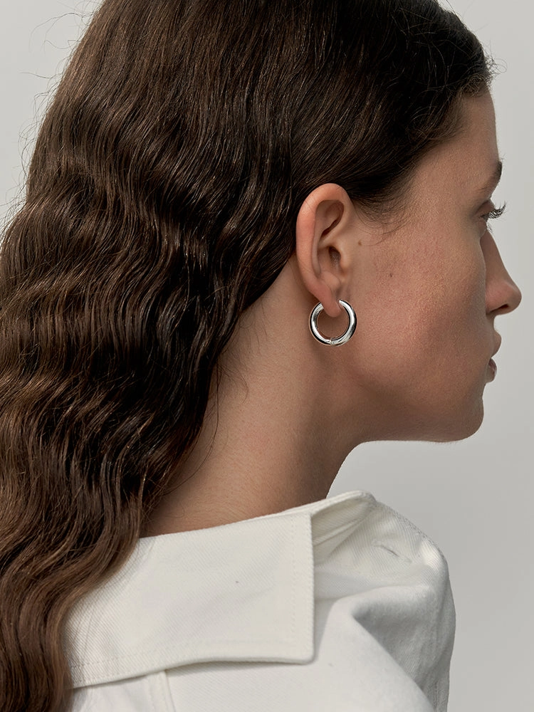 Polished Style Minimalist Essentials Mini Thick Hoop