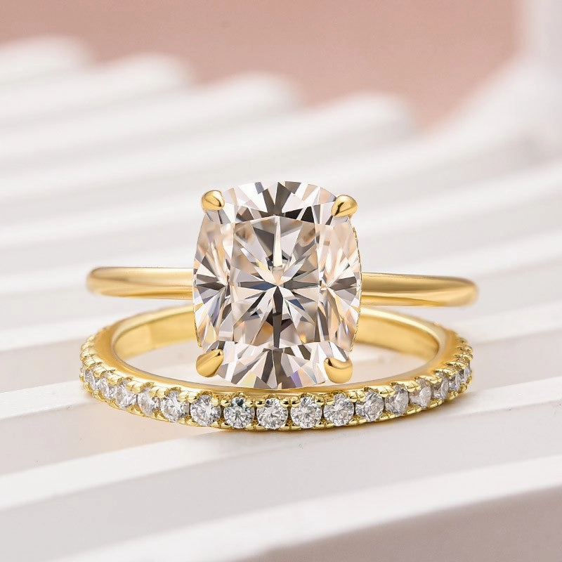 Minimal Piece Moissanite 4.0 Ct Solitaire Cushion Cut Yellow Gold Wedding Ring Set