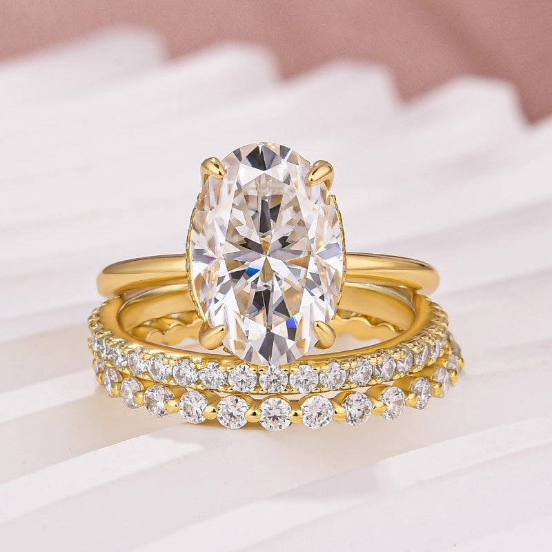 Moissanite Solitaire 4.0Ct Oval Cut Yellow Gold Women's Wedding Ring Set Opulent Detail