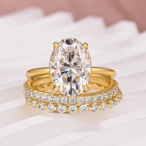 Moissanite Solitaire 4.0Ct Oval Cut Yellow Gold Women's Wedding Ring Set Opulent Detail