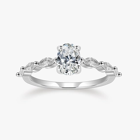 Oval Cut Engagement Cubic Zirconia Ring Trend Look