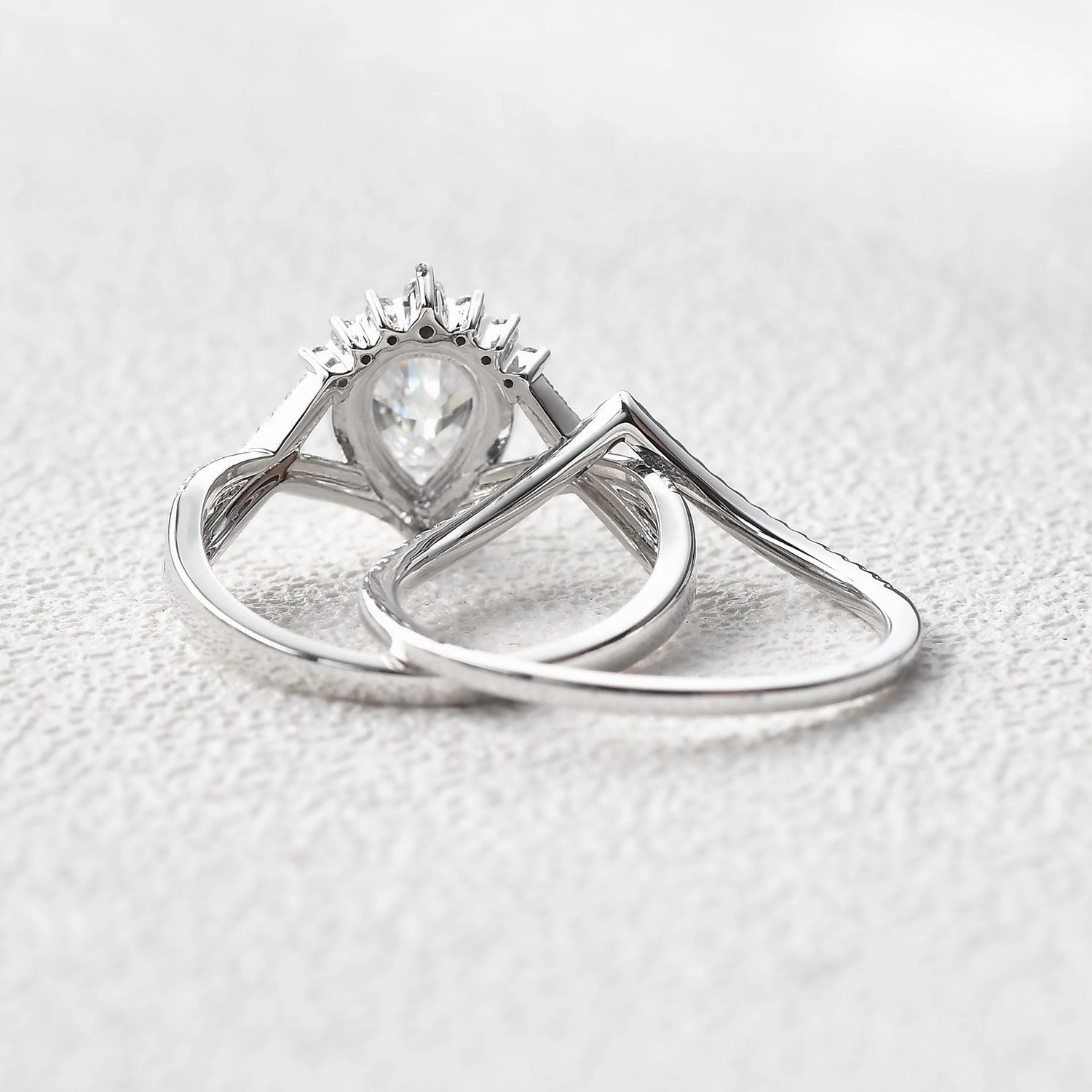 Pear Shaped Moissanite Infinity Gold Ring Set 2pcs Polished Feature