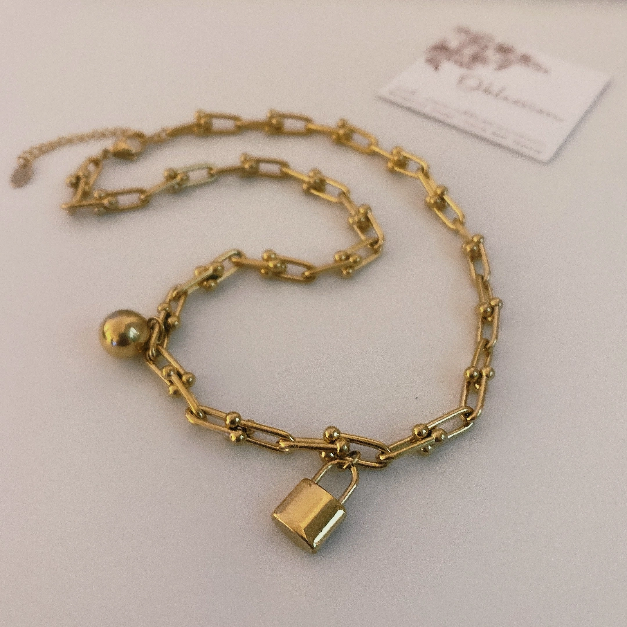 Celebration Gift Pretty Item Padlock & Ball Necklace Bracelet 18K Gold U-Link Chain l Horseshoe Charm Necklace Choker Bracelet with Lock and Sphere