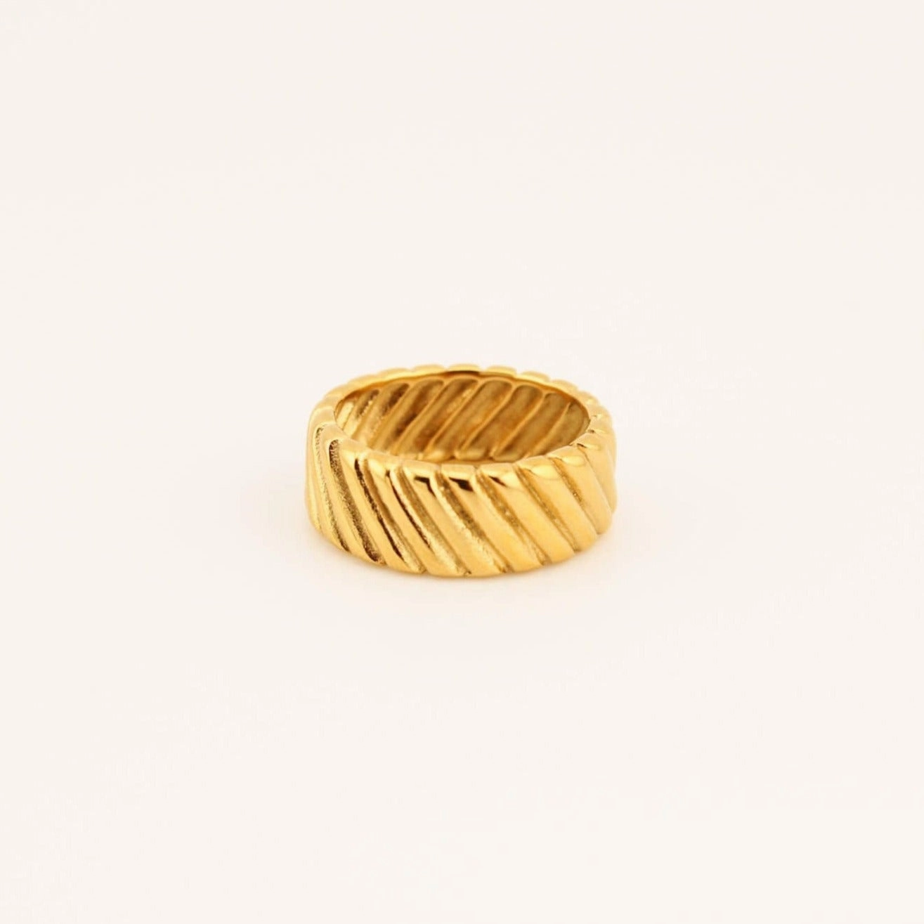 Casual Motion Comfortable Product PHOEBE TEXTURED BAND RING