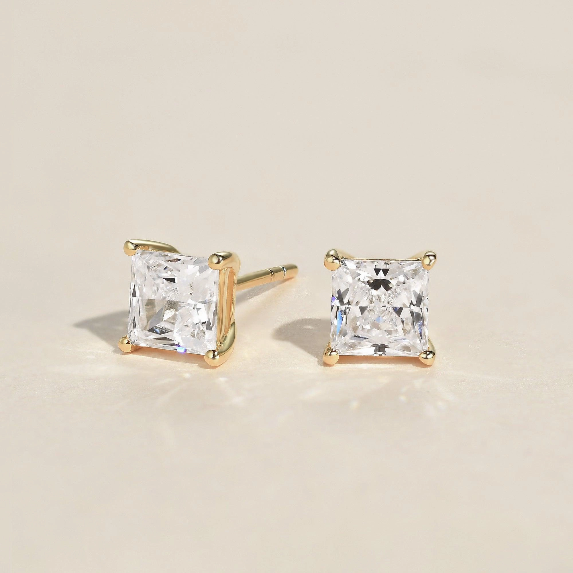 Oval Piece Princess Cut Classic Solitaire Gold Studs Set 2pcs