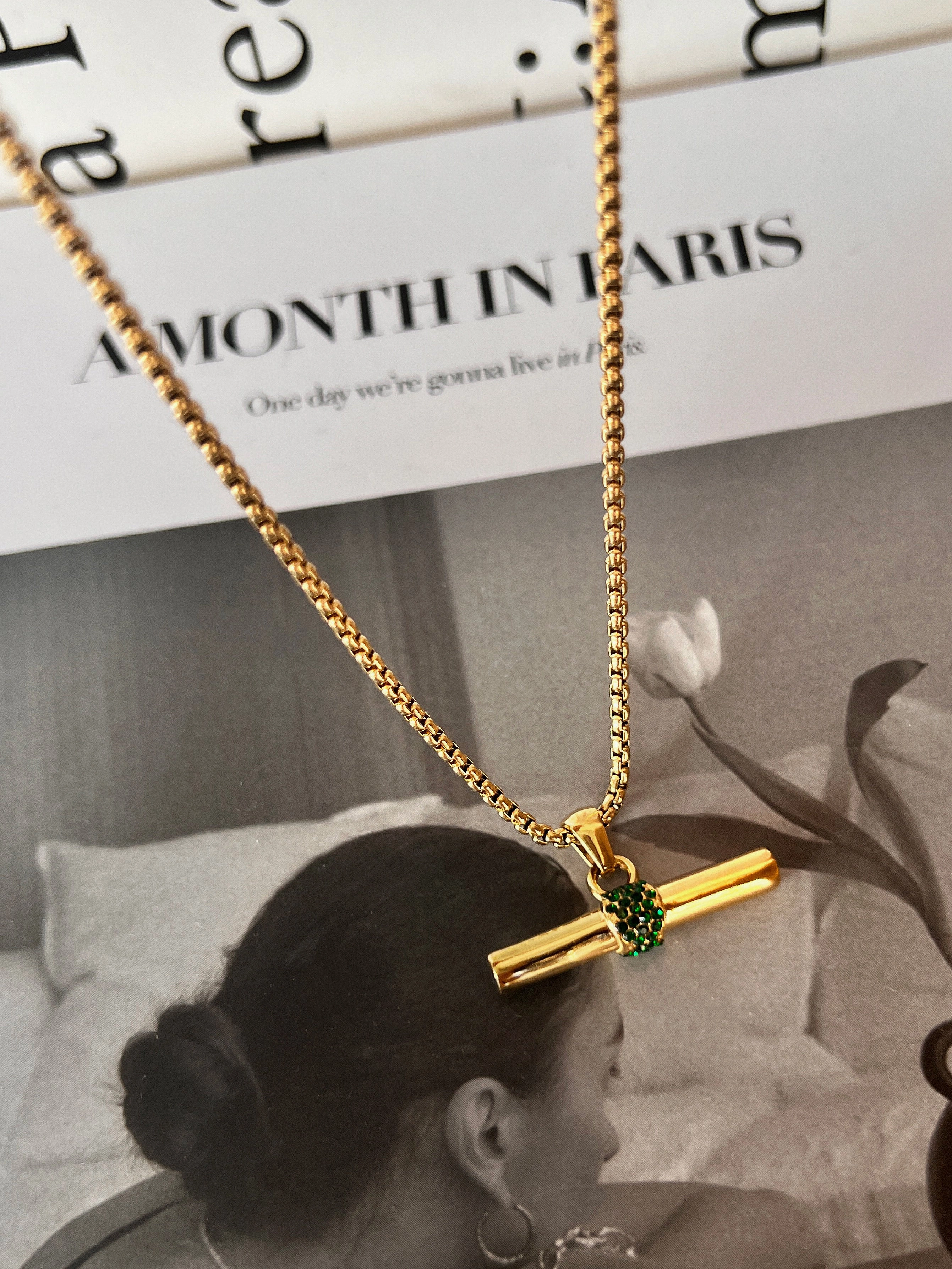 Pure Highlight Spring Detail Balance Beam T-Bar Necklace with Zircon