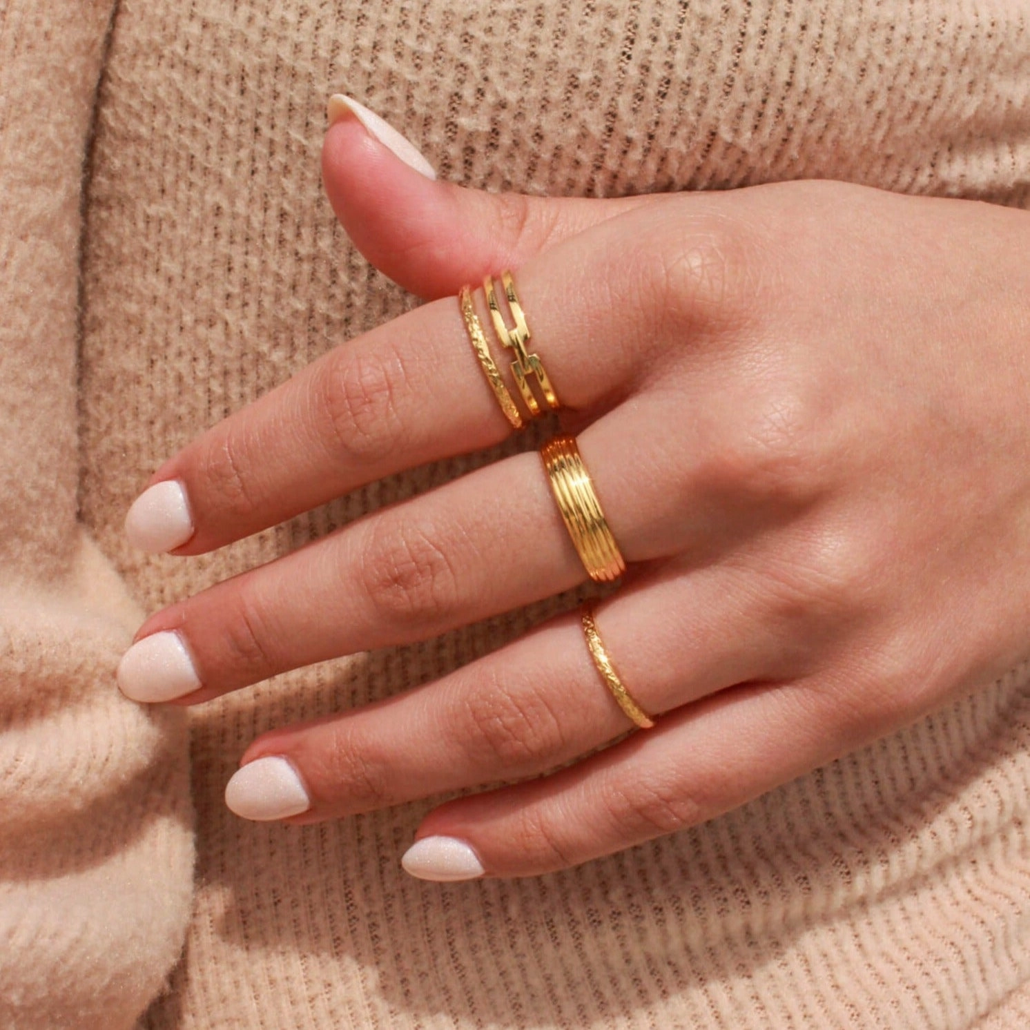 LUCIA CHAIN LINK RING Urban Fit