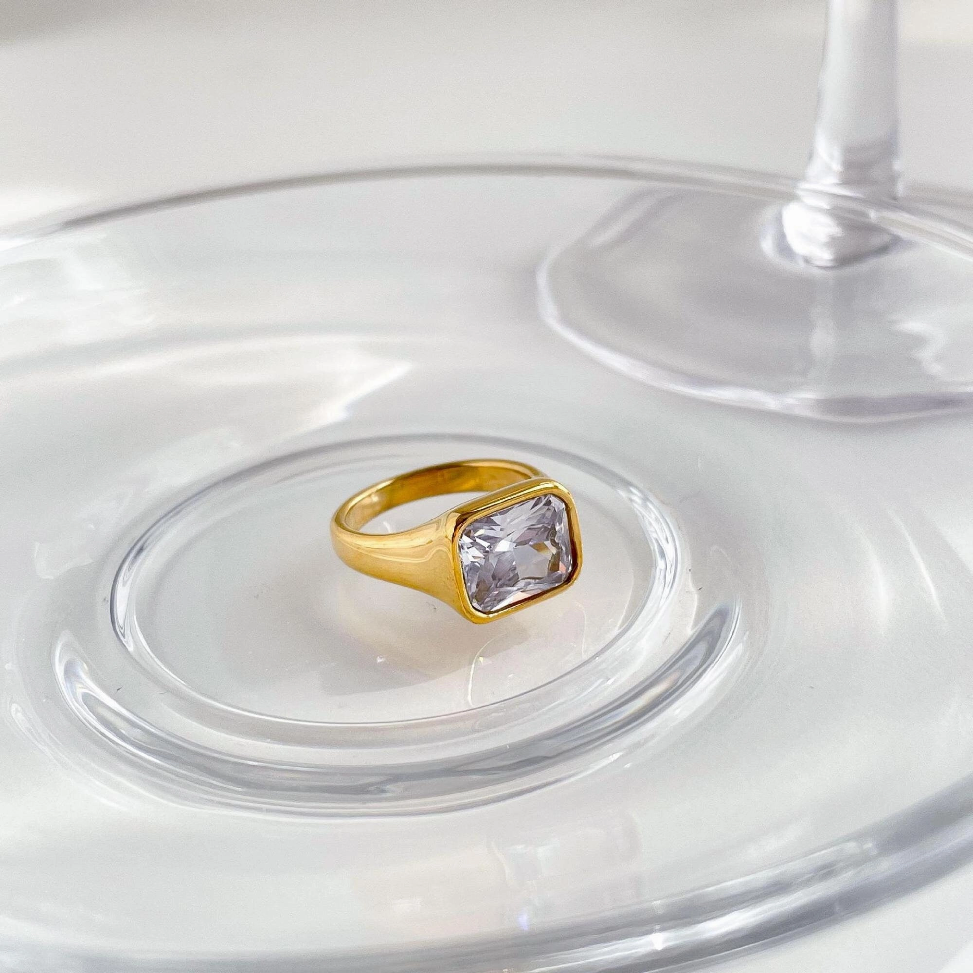 Sturdy Jewelry Family Bond Rhinestone Signet Ring Assorted Band