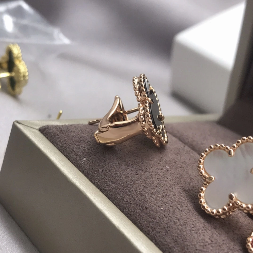 Contemporary Look Adorable Piece Rosalee Gold Clover Stud Earrings -Push Back