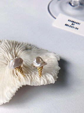 Futuristic item Abstract Item Melting Ice Cream Cone Baroque Pearl Stud Earrings 18K | Ice Cream Waffle Baroque Pearl Stud, Waffle Gelato Earstud, Minimalist Pearl Statement Earrings