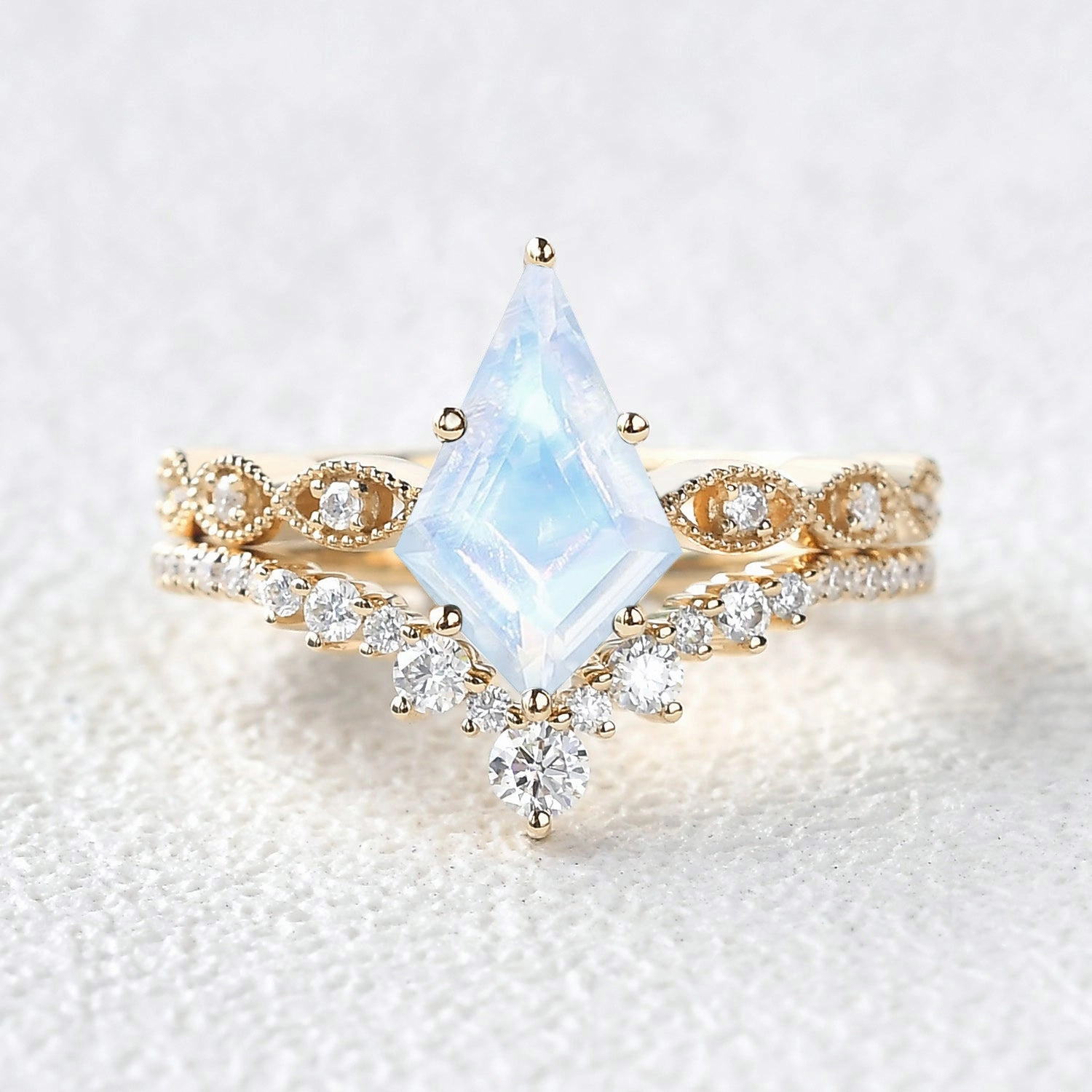 Gleaming Glow Signature Vintage - Vintage Kite Cut Moonstone Engagement Ring Set 2pcs - Winona