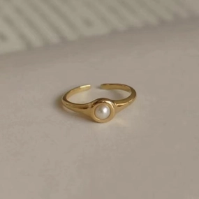 Gift Idea Graceful Edge Zoe Antique Gold Pearl Ring Onyx Ring Open Ring Minimalist Design, Natural Pearl