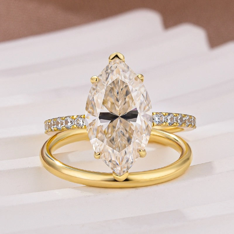 Casual Chic Layered Edge 4.0Ct Marquise Cut Yellow Gold Moissanite Diamond Wedding Ring Set