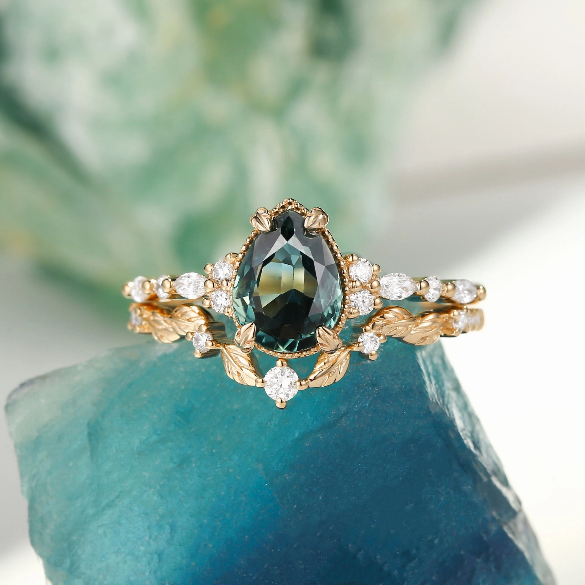 Night Detail Effortless Finish Vintage Pear Shaped Moss Agate Leafy Ring Set 2pcs - Bryony