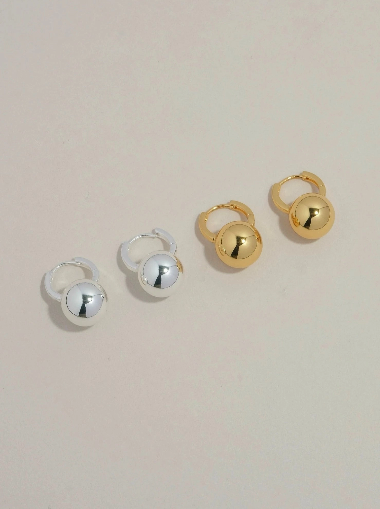 Everyday Trinket Ornate Style Mischief Sphere Dangle Hoop Earrings Gold & Silver