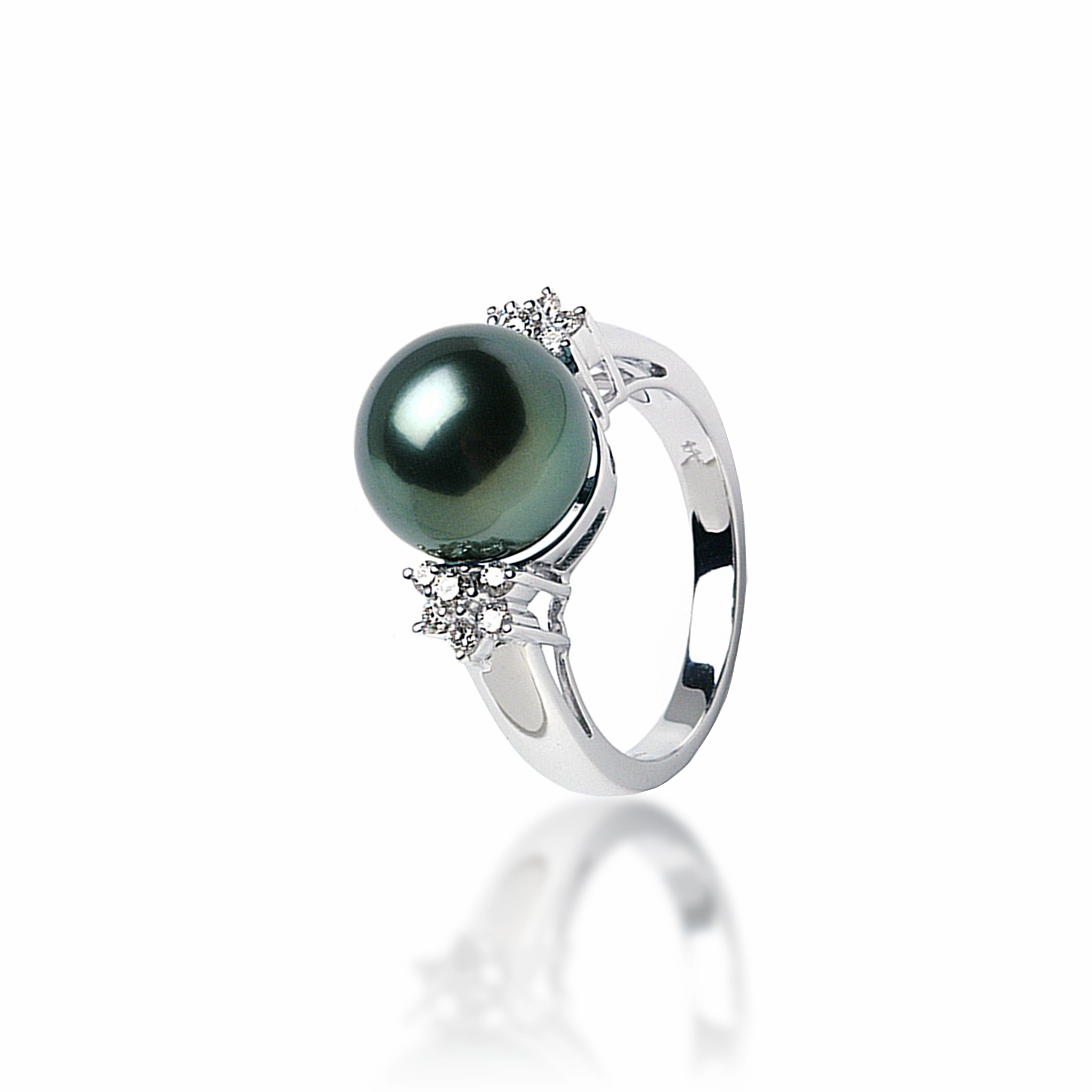 Tahitian Black Pearl Ring in White Gold with Diamonds - 11-12mm Convenient Use