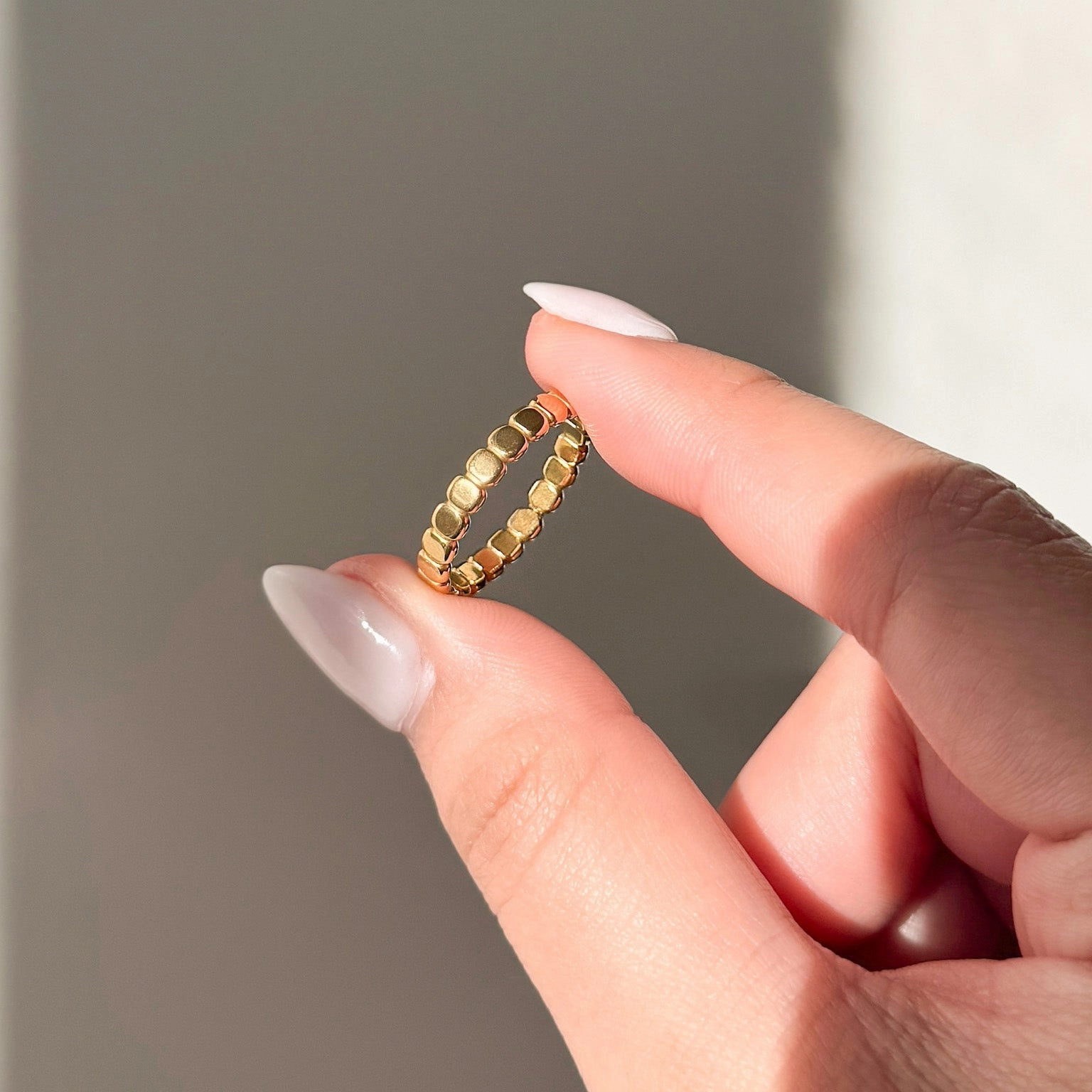 Polished Contour MOROCCO FLAT BEADED RING