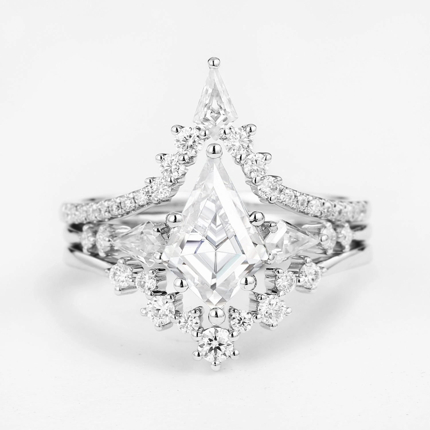 Twin Flames - Kite Cut Moissanite Engagement Ring Set 3pcs - Tyler Luxurious Detail