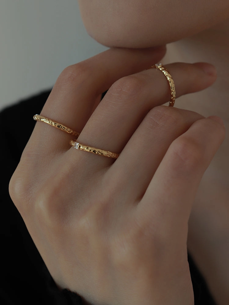 Glam Detail Excellent Art Ultra-thin Hammer CZ Ring 18K Gold Slim Band Ring