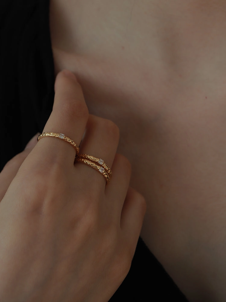 Elegant Bauble Fresh Spark Ultra-thin Hammer CZ Ring 18K Gold Slim Band Ring