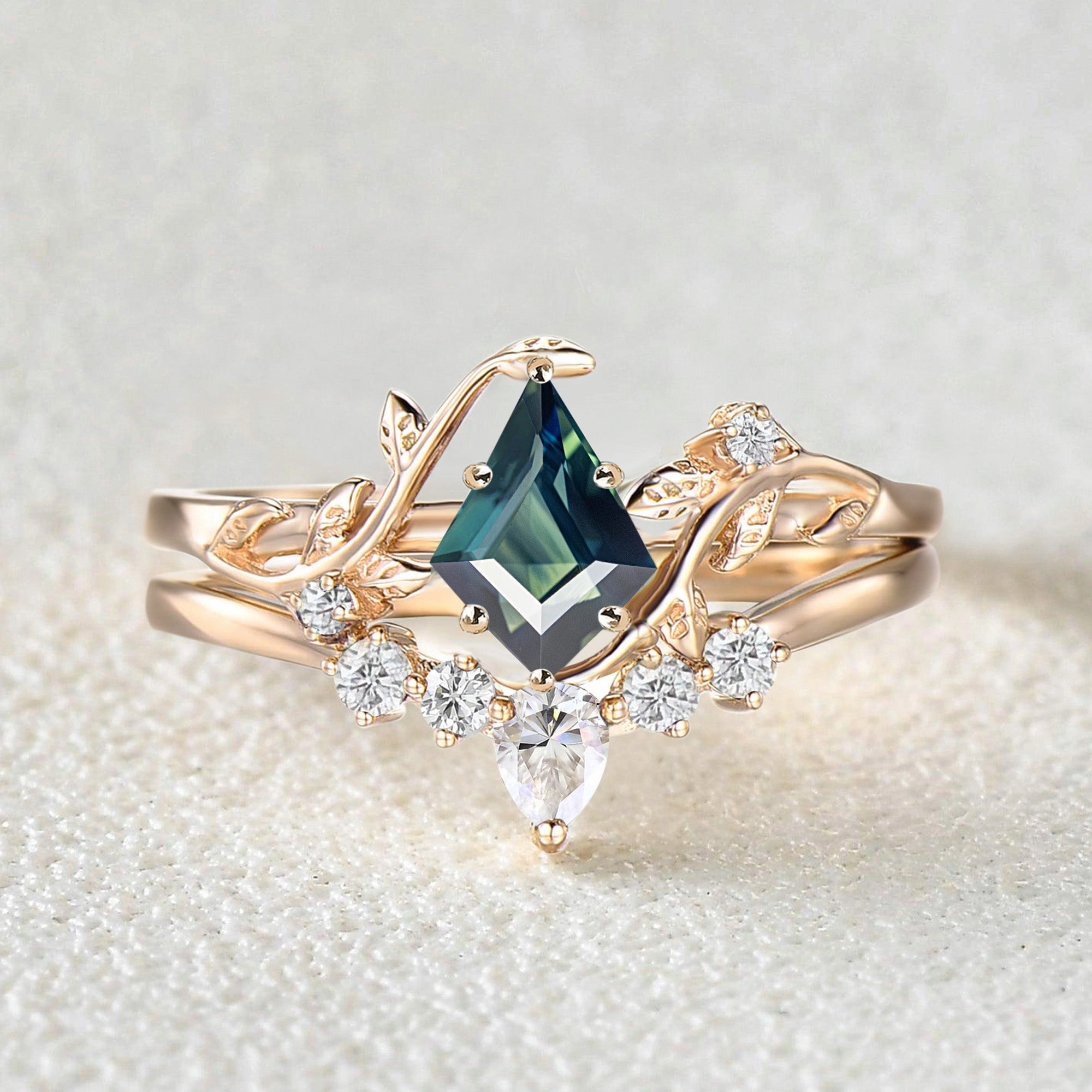 Chic Finish Special Occasion Gift Unique Kite Cut Teal Sapphire Leafy Bridal Ring Sets 2pcs