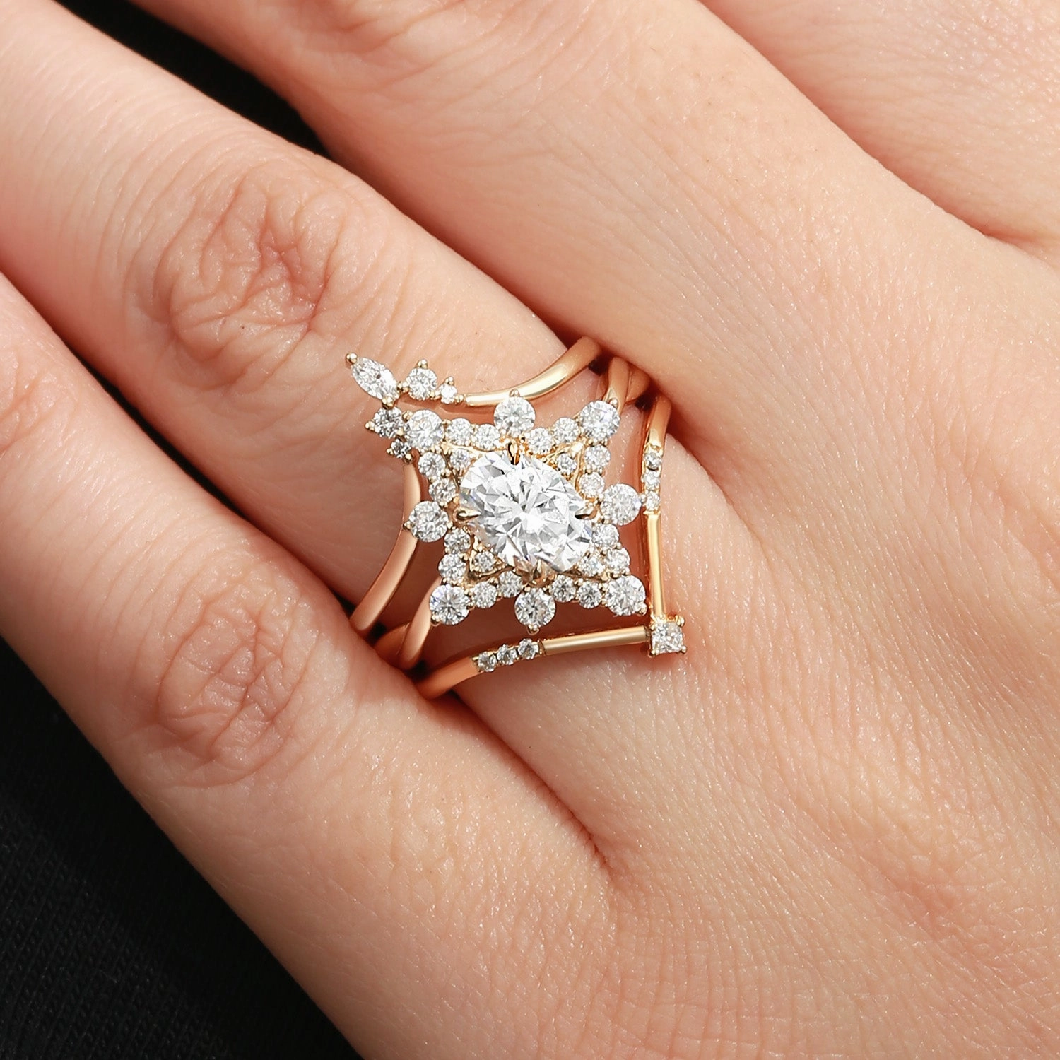 Unique Oval Cut Moissanite Chevron Engagement Ring Set 3pcs Casual Vibe Glamorous Accent