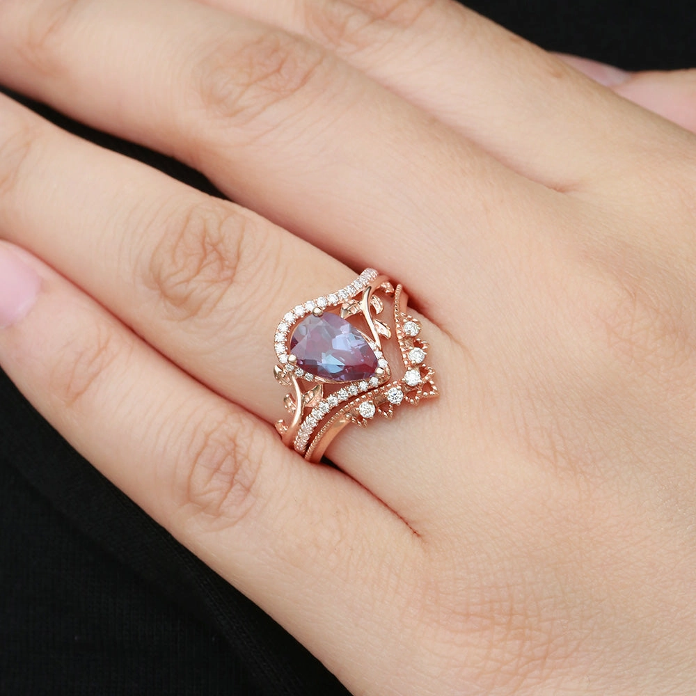 Precious Glow Vintage Pear Cut Alexandrite & Moissanite Leafy Ring Set 2pcs - Theia