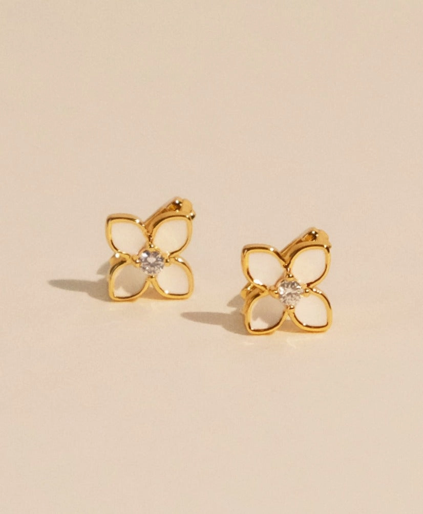 White Enamel Gold Hoops T-Wrap and Clover 18K Gold Curved Embellishment