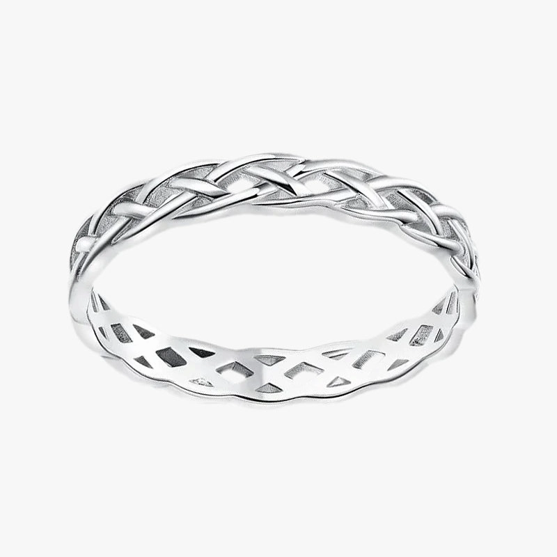 Fashion Edit Eye-Catching Detail Woven Unisex Celtic Knot Eternity Wedding Band